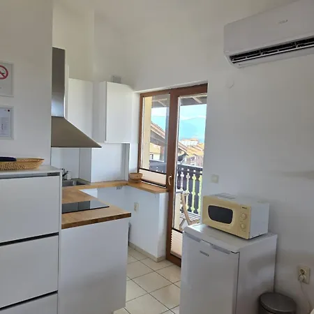 Διαμέρισμα Balcony And Mountain View 7 Min Walk To Gondola *