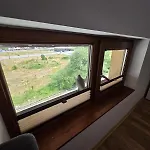 Balcony And Mountain View 7 Min Walk To Gondola Apartment *