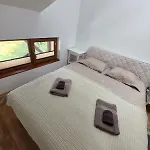 Apartment Balcony And Mountain View 7 Min Walk To Gondola *