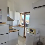 Apartment Balcony And Mountain View 7 Min Walk To Gondola *