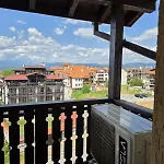 Apartment Balcony And Mountain View 7 Min Walk To Gondola *