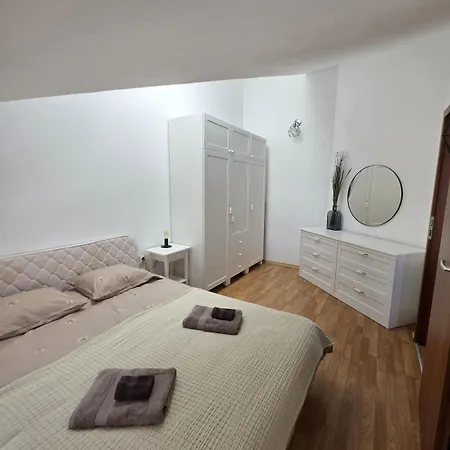 Mountain View Apartment Balcony Walk To Old Town Appartamento Bansko