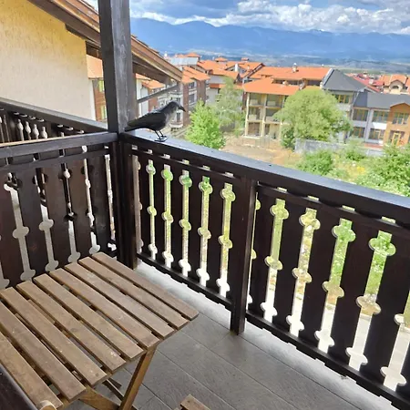 Balcony And Mountain View 7 Min Walk To Gondola Apartmán
