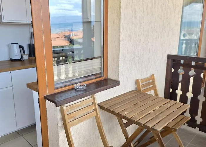 Balcony And Mountain View 7 Min Walk To Gondola *