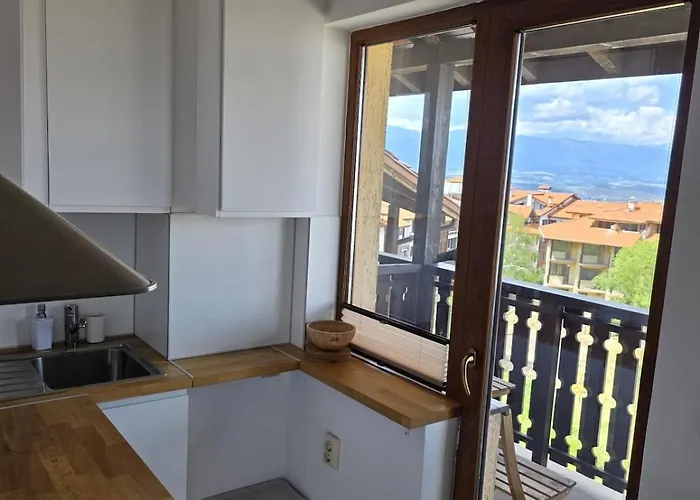 Balcony And Mountain View 7 Min Walk To Gondola Appartement